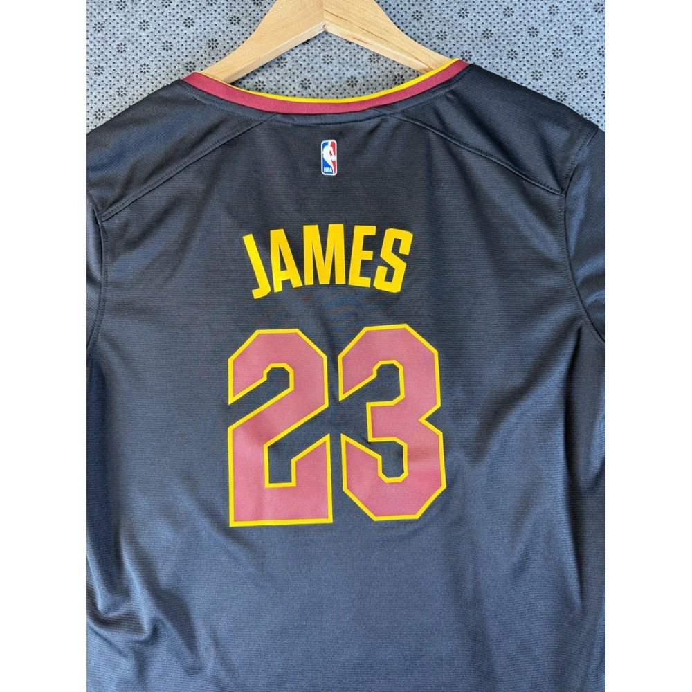 LeBron James Cleveland Cavaliers NBA Fanatics Women's Jersey Size L - Picture 9 of 10